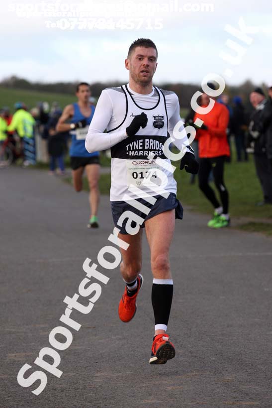 Senior mens and womens Heaton Harriers Memorial 10k Road Race, Newcastle. Photo:  David T. Hewitson/Sports for All Pics
